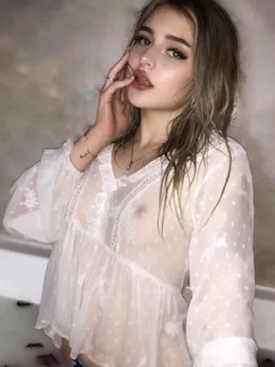 Яна, 23 года